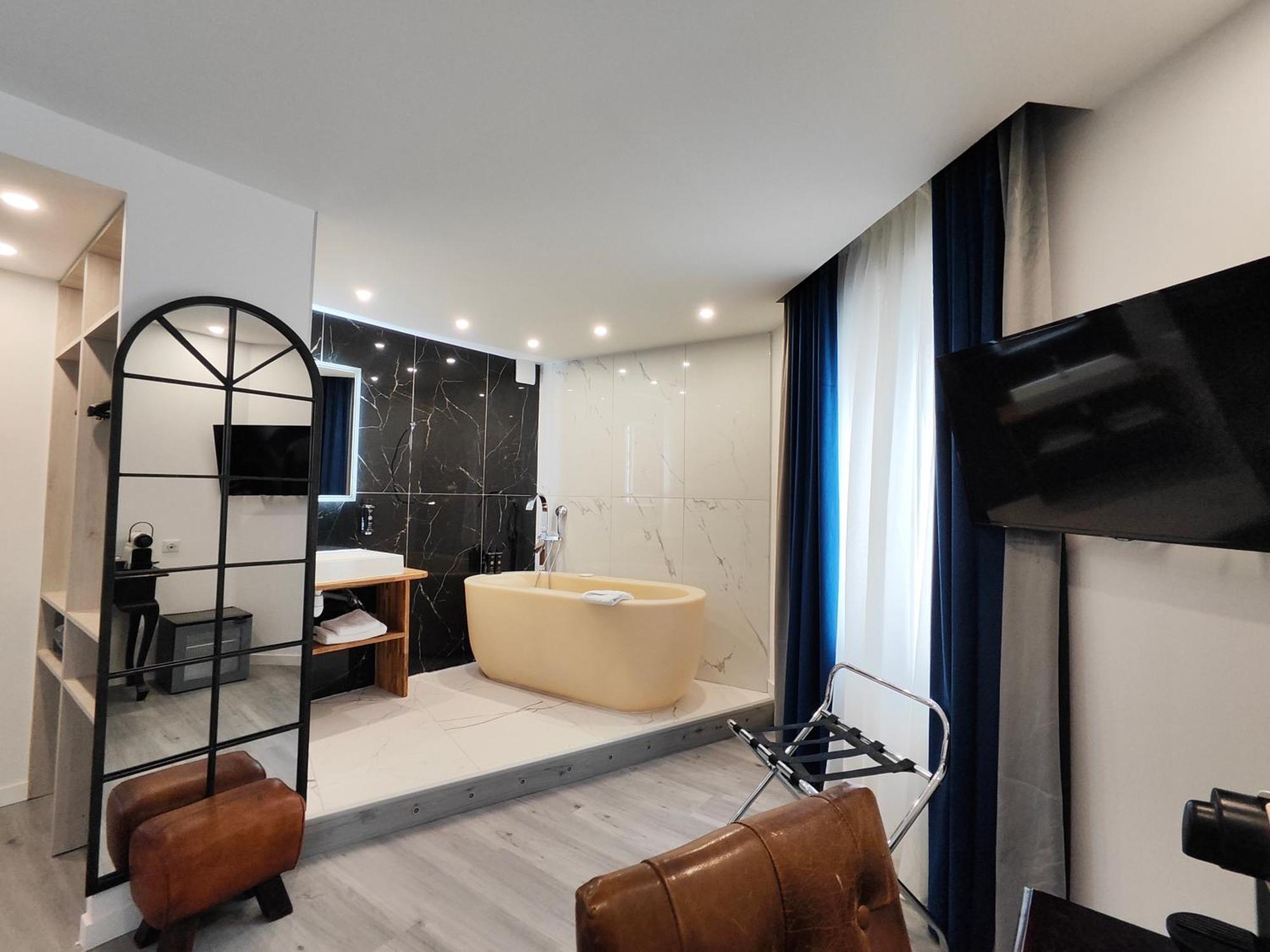 Hotel Atelier Montparnasse Parigi